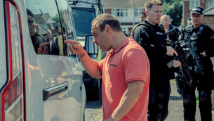 Entertainment: The "Prestige Effect": How Critical Acclaim Drives Audience Re-Engagement