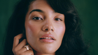 Entertainment: Olivia Dean and the Rise of Emotion-First Pop: How Vulnerability Became the New Mainstream Power