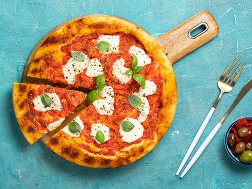 High-Protein Chicken Crust Pizza: The "Comfort-Food-as-Fuel" Glow-Up