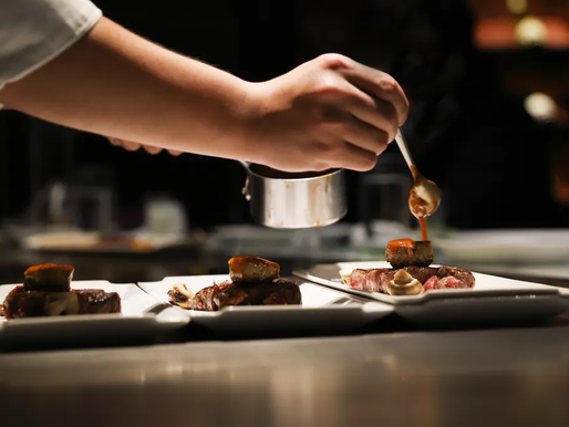Restaurants: Full-service restaurant uncertainty: Why diners are trading up and down