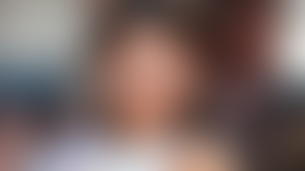 Skinimalism and Intentional Beauty: Why Zendaya's Barely-There Makeup Is Redefining Red Carpet Glamour