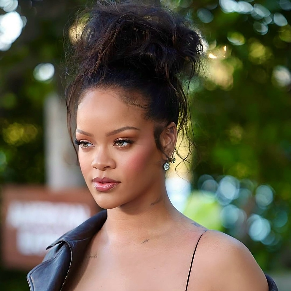 Beauty: The Strawberry Sensation: A Viral Makeup Trend Redefining Natural Glam