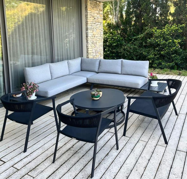 WhatsApp Image 2022-11-11 at 17.17_edited.jpg