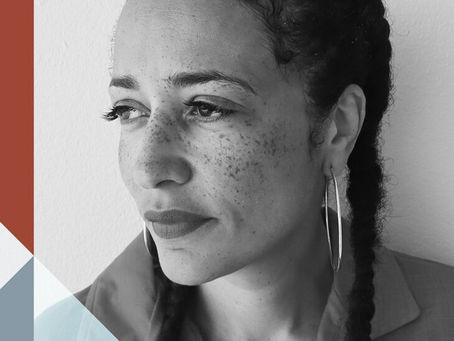 Zadie Smith on Populists, Frauds and Flip Phones
