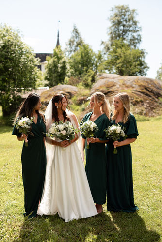 Bröllop Lövångergården, Västerbotten. First Look Bröllopsfotografering