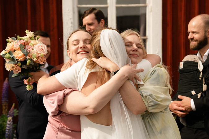 Bröllop på Lövångergården, Lövånger. Bröllopsfotografering i Lövånger. Lövånger Kyrkstad.