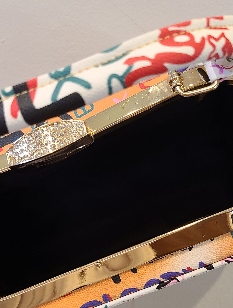 Thumbnail: Graffiti Hand Bag