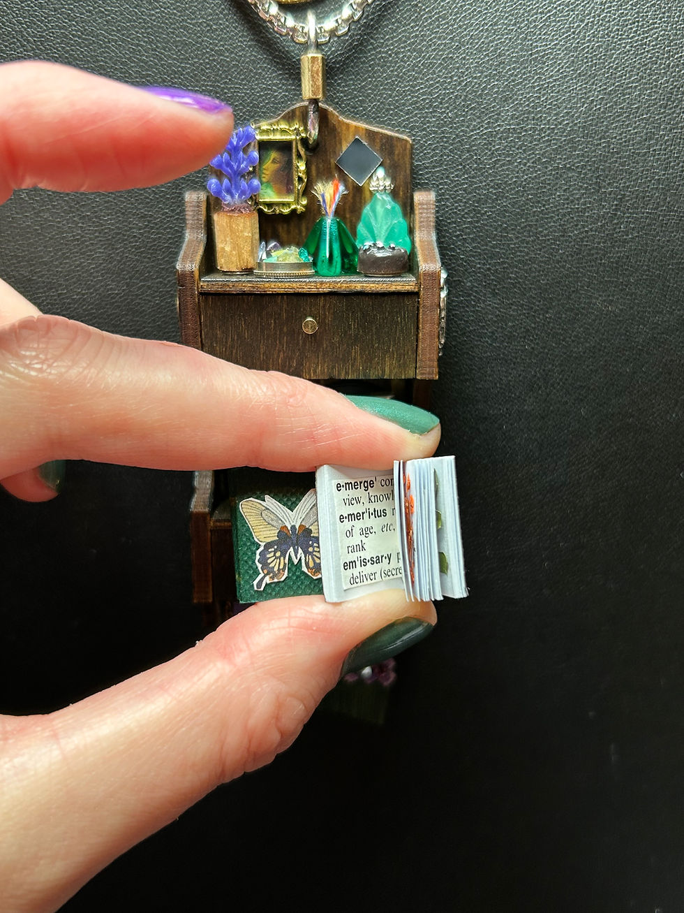 Thumbnail: Walnut Mini Shelf