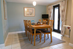 Dining 2