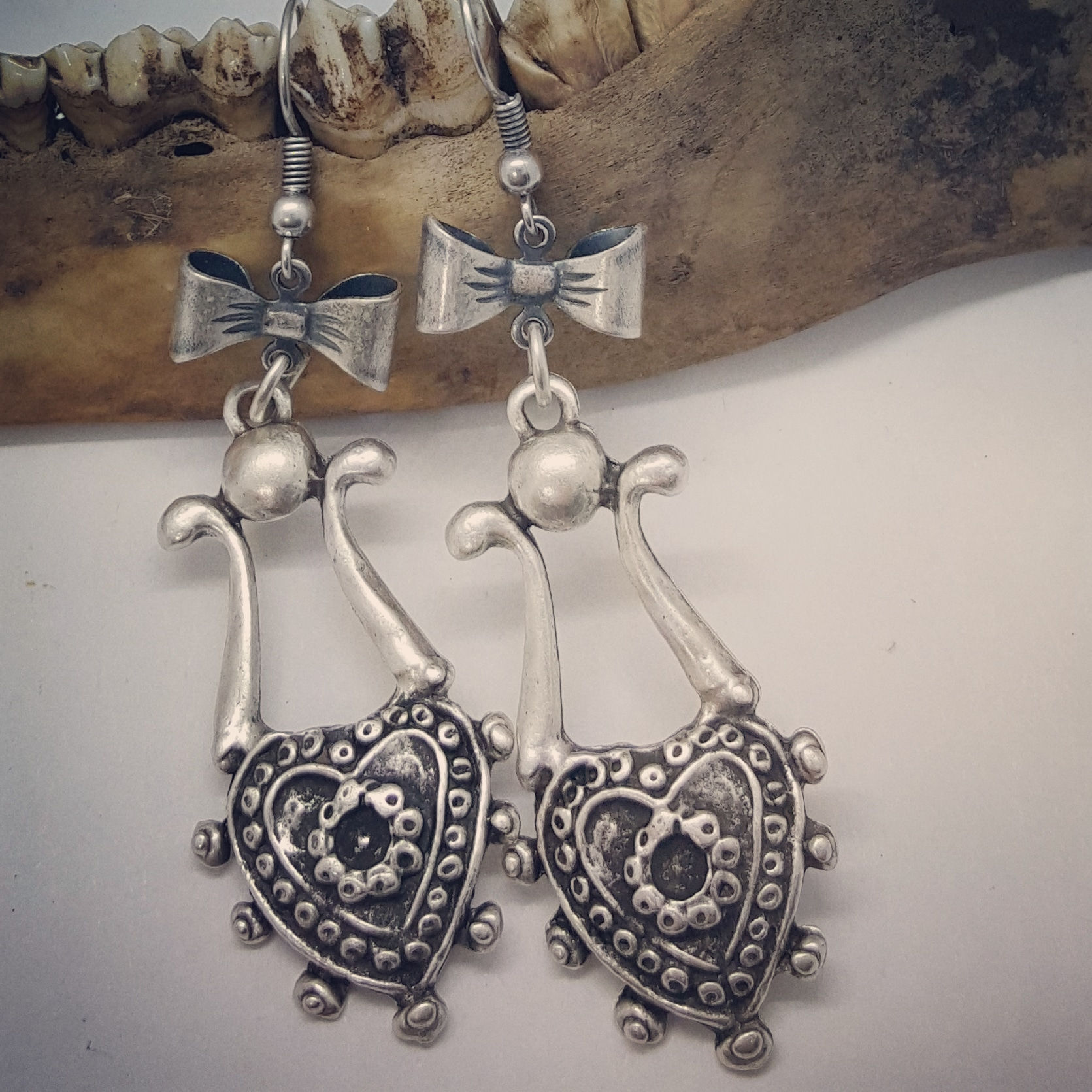 Silver Plated Vintage Inspired Bow Drop Earrings 