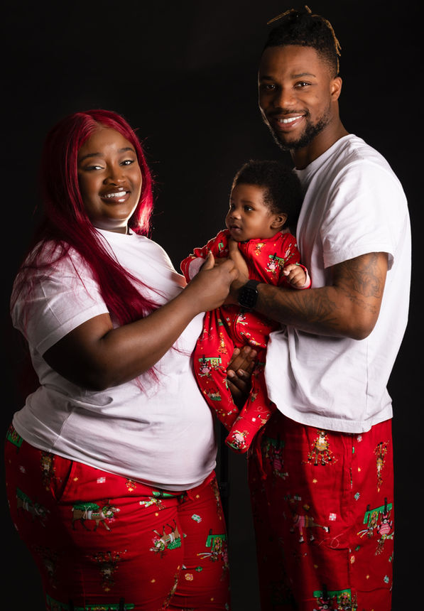 Photos en studio à Québec. Photos de familles, maternité professionnelle, etc.