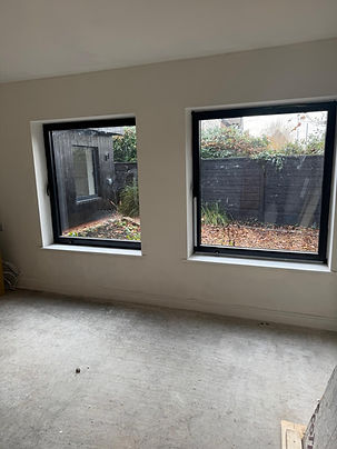 Aluminium window alignment