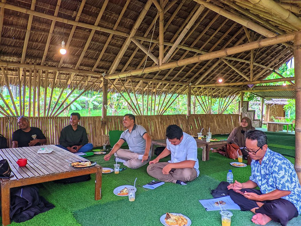 Photo Istimewa : Dialog Pembahasan Draf perda pembentukan dinas PPPA dan Dinas PKB di Lombok Timur yang diselenggarakan oleh Yayasan ADBMI,8/12/2023.