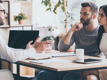 WHY YOU SHOULD TEAM UP WITH A LICENSED INSOLVENCY TRUSTEE TO TACKLE TO YOUR DEBT!
