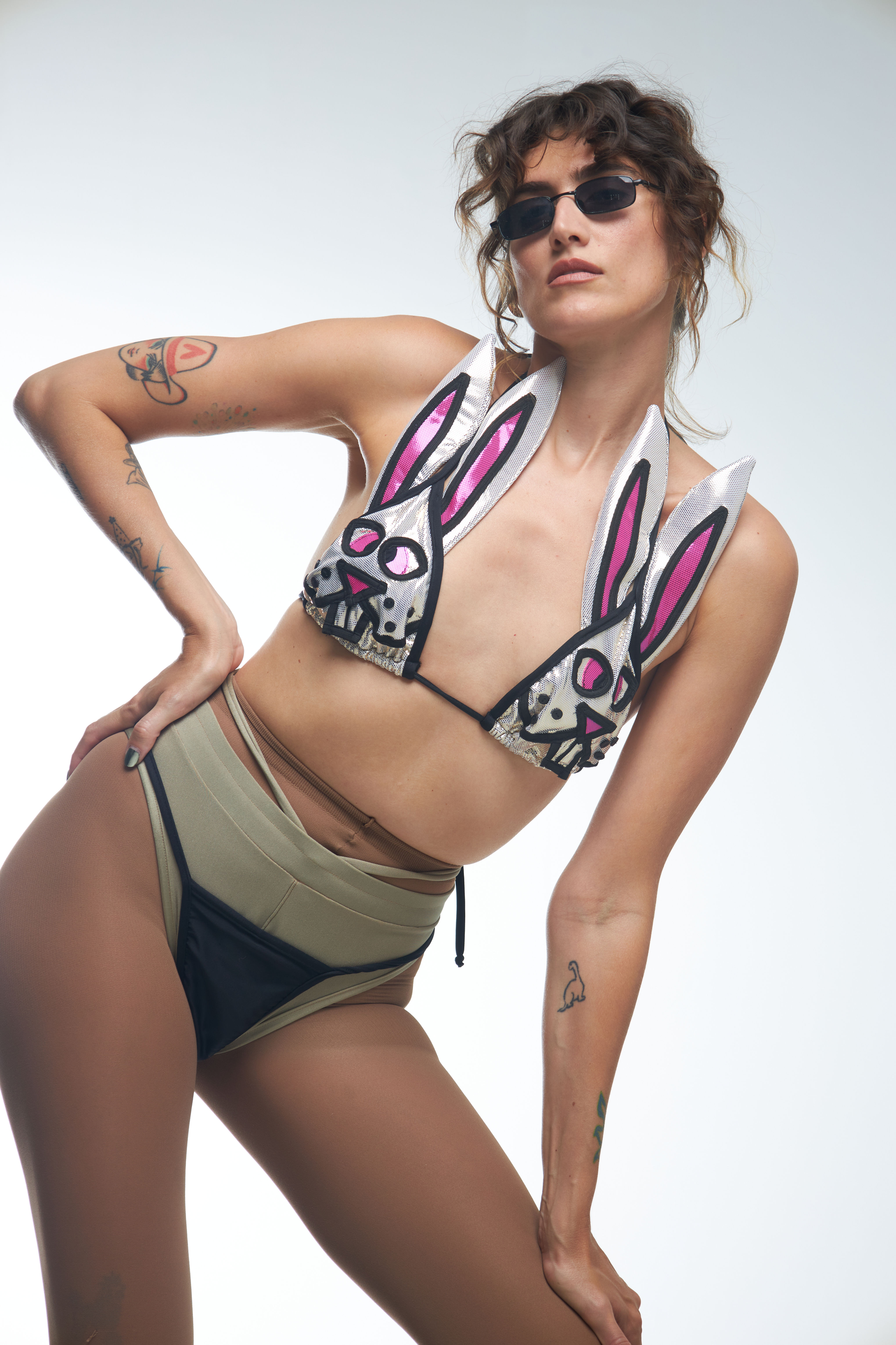 TOP COELHO METÁLICO