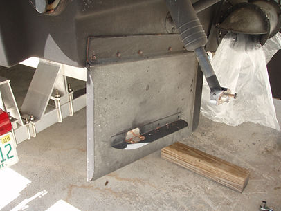 Trim Tab Removal 8 17 (1).JPG