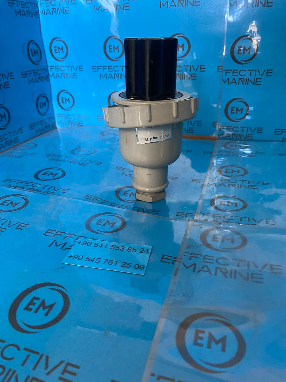 4 PINS PLUG STRAIGHT 2MA