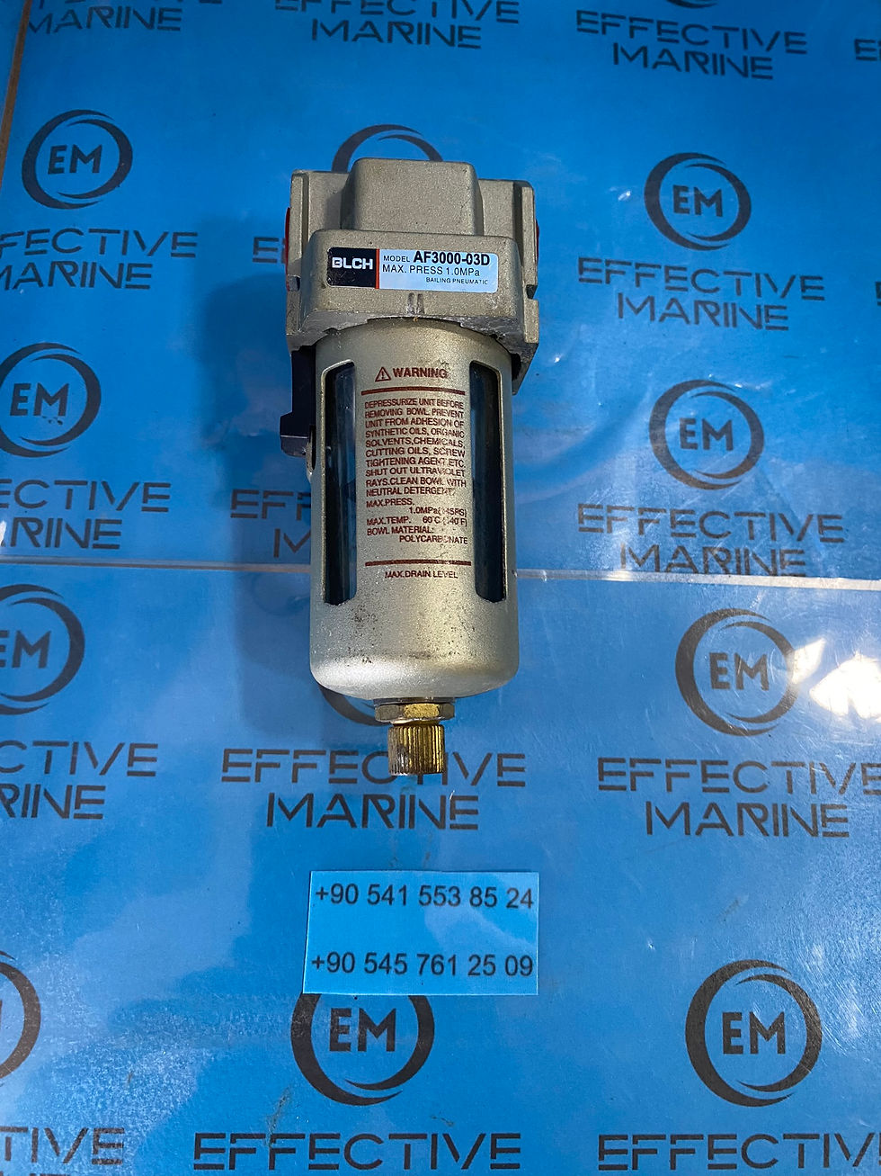 Pneumatic air gas oil water filter