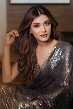 SHREYASHI 05