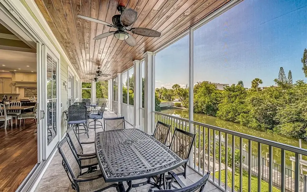 490 Island Cir 5.webp