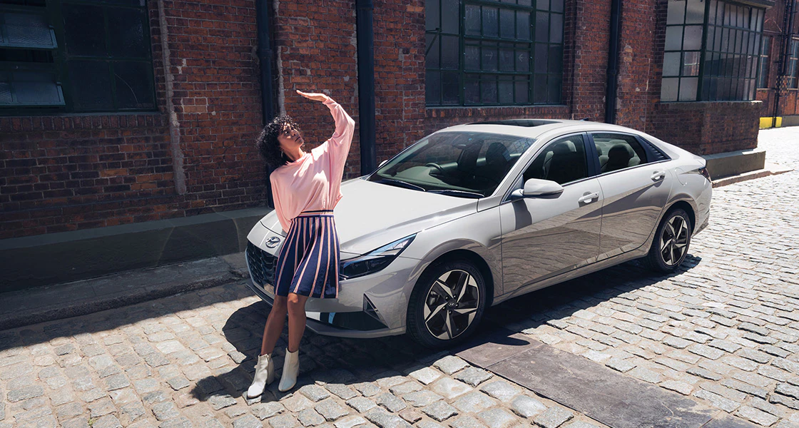 elantra-cn7-highlights-bring-the-limelight-to-you-pc.webp