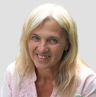 Porträt Sabine Maha Zentrum(1).jpg