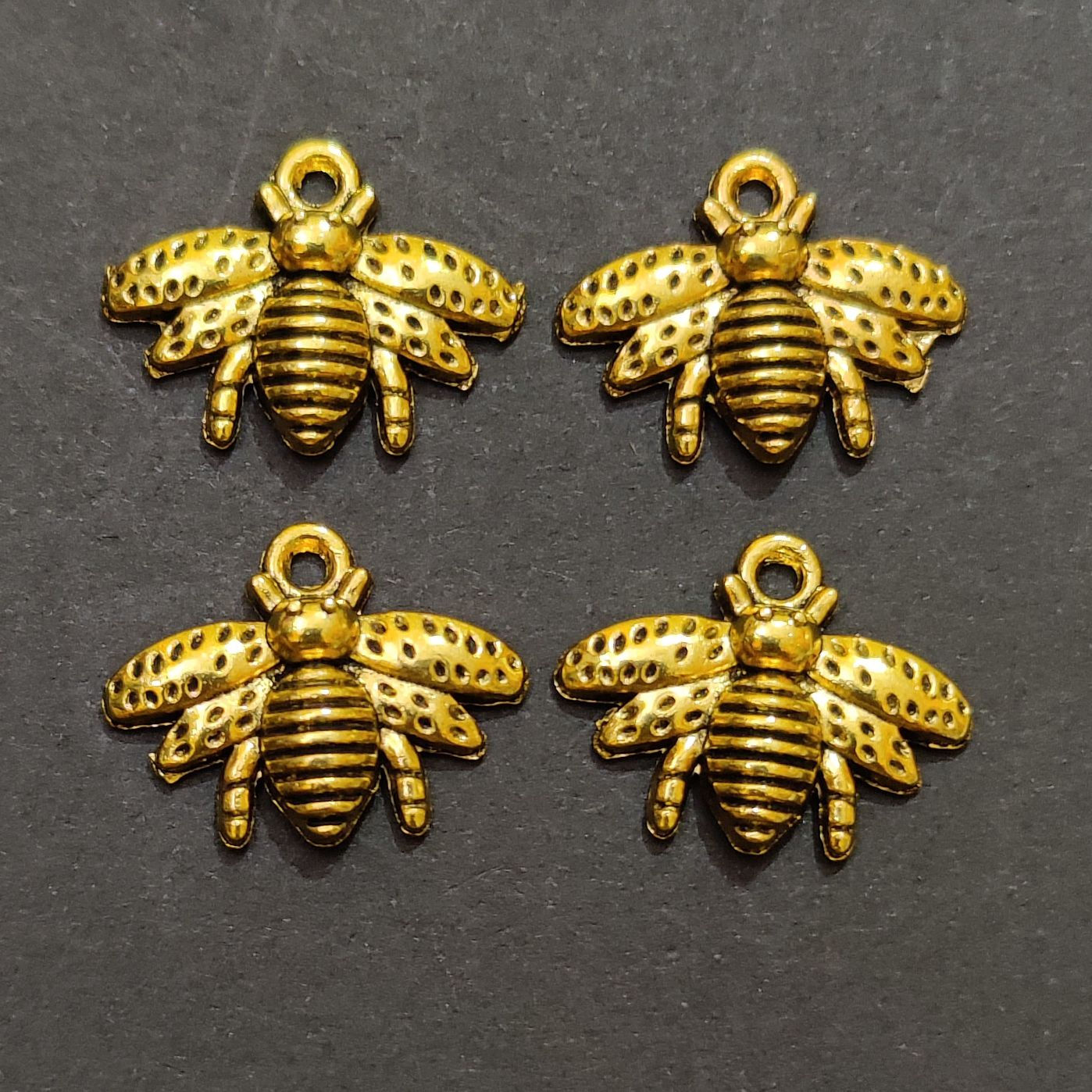 Metal Charm - Golden - Honey Bee