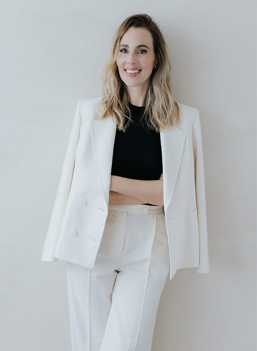 Desirée Keil, zertifizierter Life Coach und Führungskräfte-Coach, in ihrem Coaching-Büro.