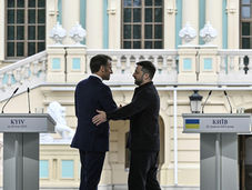Zelensky at G7 Without Trump Bilateral as Ukraine War Drags On and Carney Warns of 'Global Upheaval'