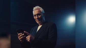 Martin Kemp for Samsung 'Life Unfolds', styled by Sian O'Donnell Stylist. 