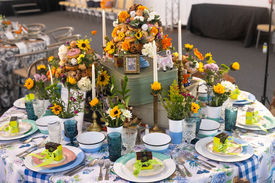 Designer, style-maker and “Gigi-extraordinaire” Lisa Davenport 
is thrilled to support the Naples League Club 
by participating in Naples Tables this March 2nd 2022! 