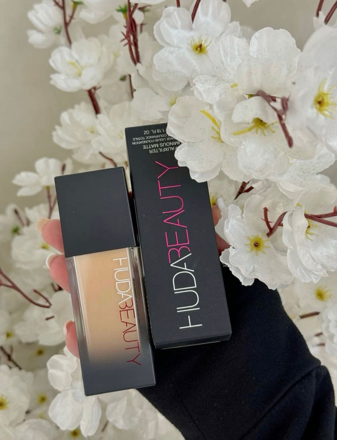 HUDA BEAUTY FONDÖTEN