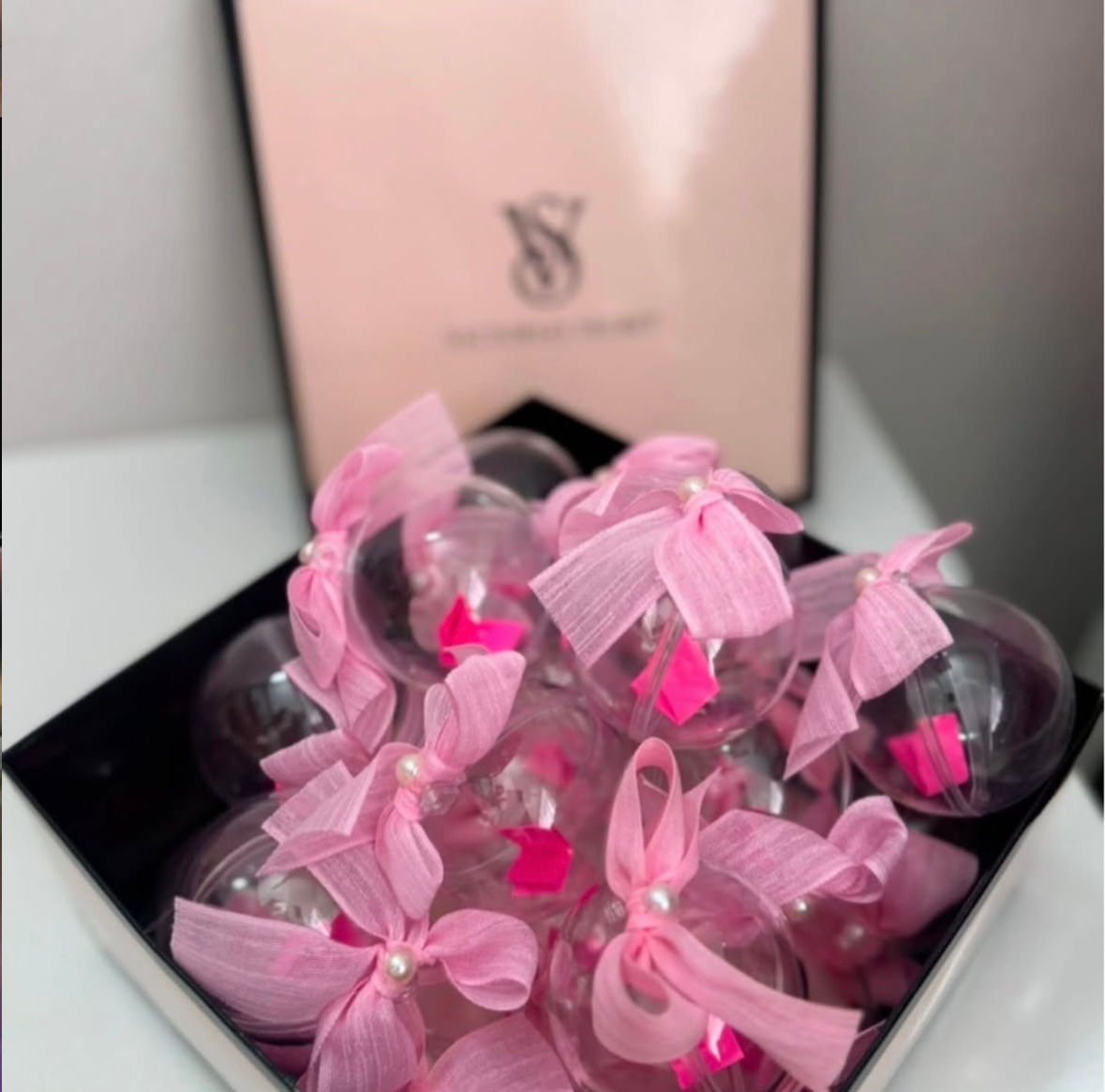 10 parçadan oluşan VİP kutu