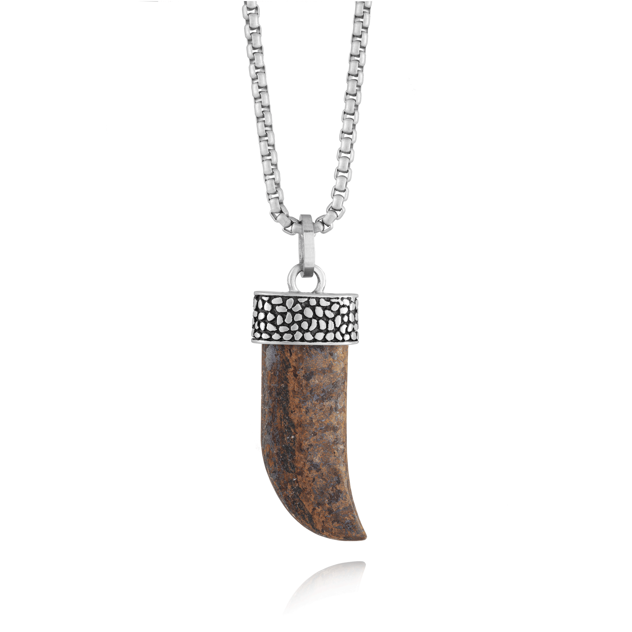 Chaîne et pendentif motif dent de requin en corne