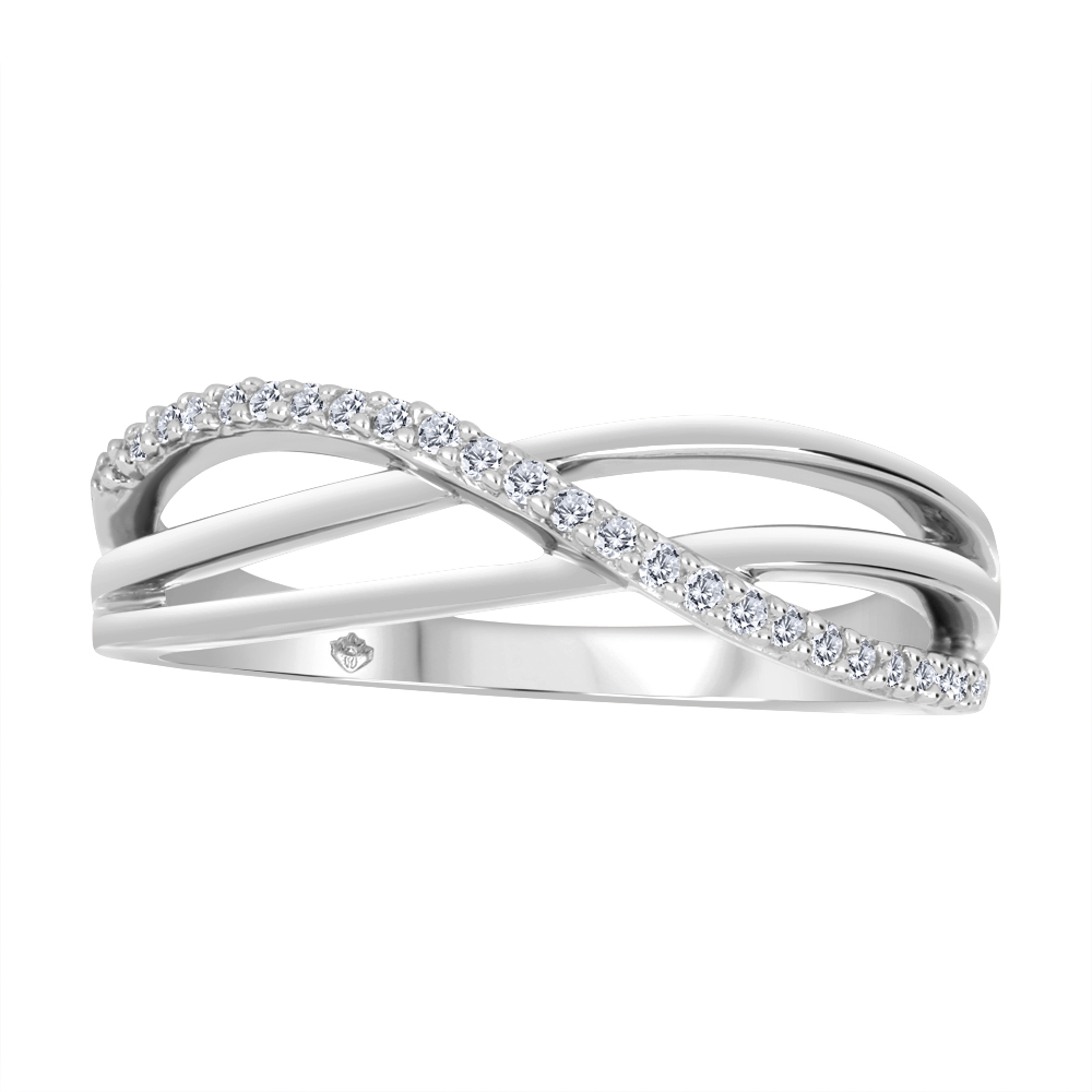 Bague or blanc 10k motif ajouré avec diamant naturels canadiens