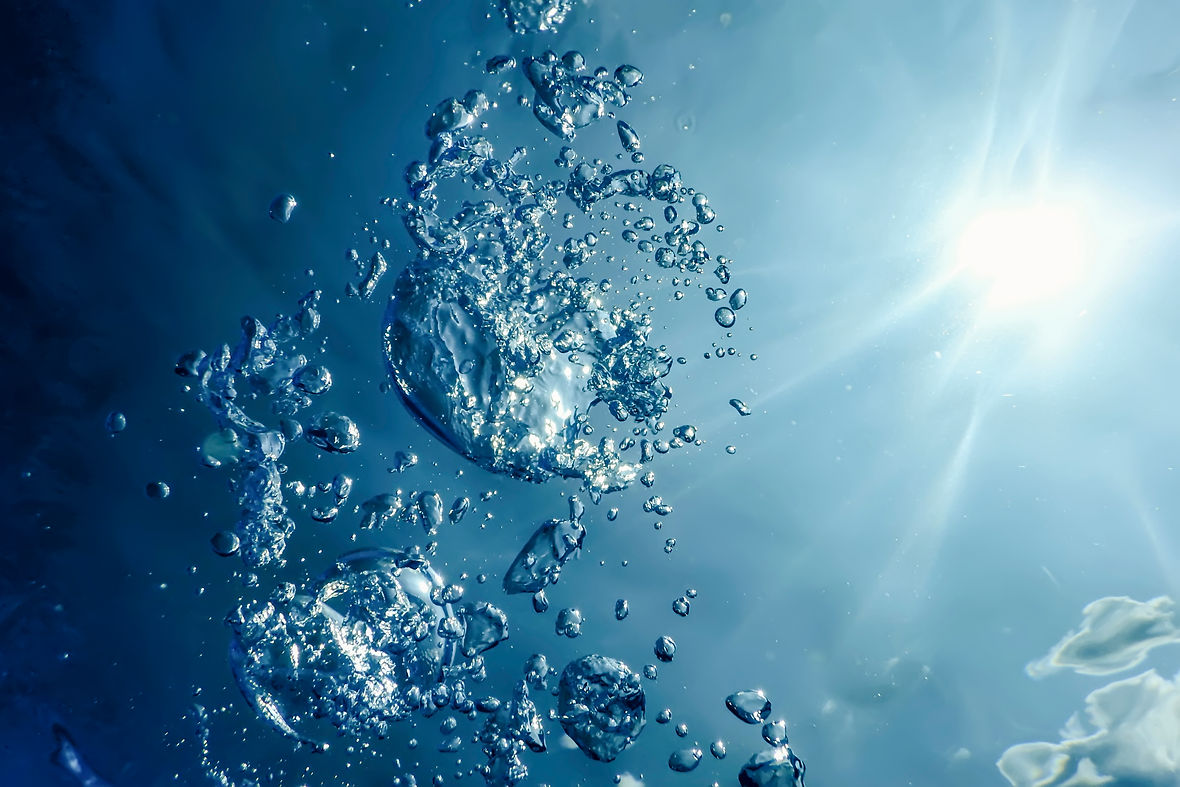 underwater-air-bubbles-with-sunlight-underwater-background-air-bubbles.jpg
