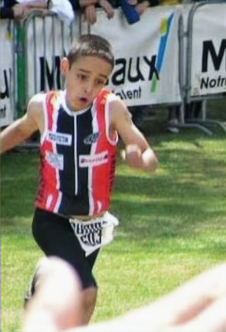 Badr Siwane, enfant qui fait un triathlon a l'age de 7 ans