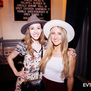 Alexa Lipman, Jessica Skoney