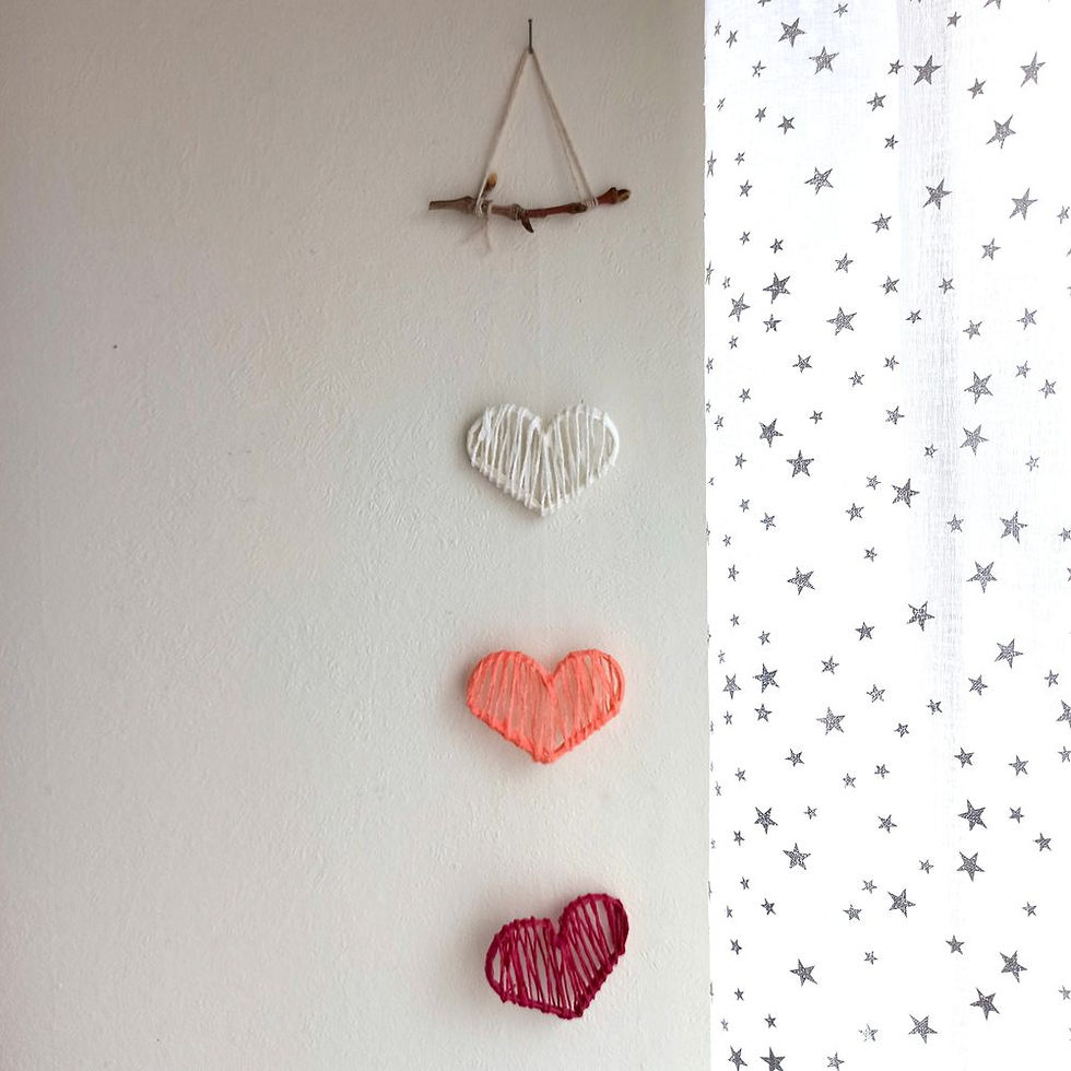 Miniature : Mobile coeurs rose violet