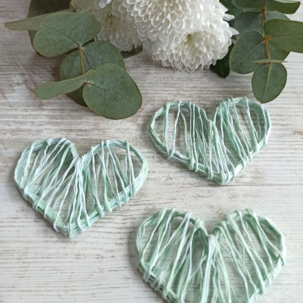 Petit coeur vert clair décoration de table mariage tons naturels fabriqués par Léléo