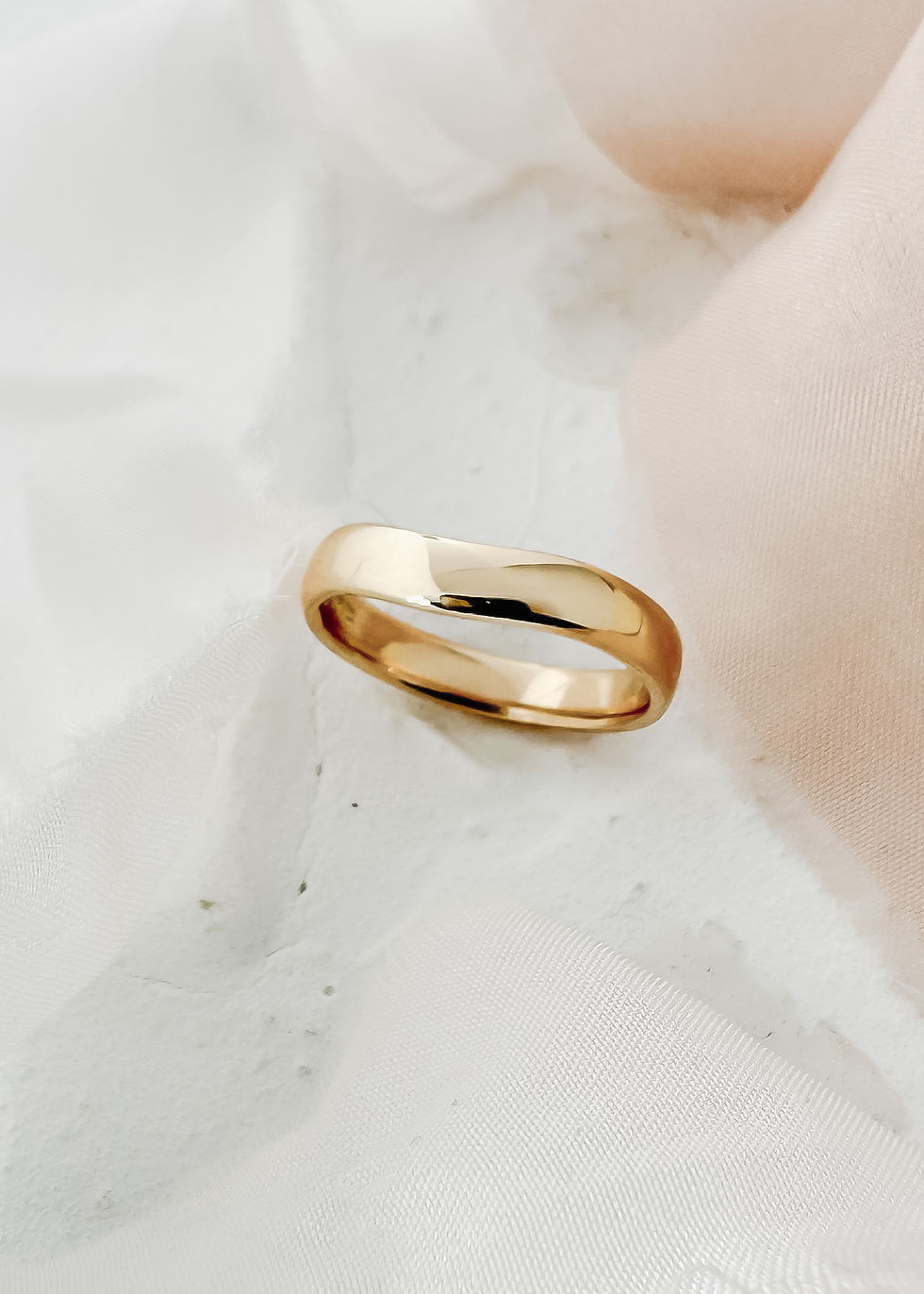 Classic Yellow Gold Wedding Ring