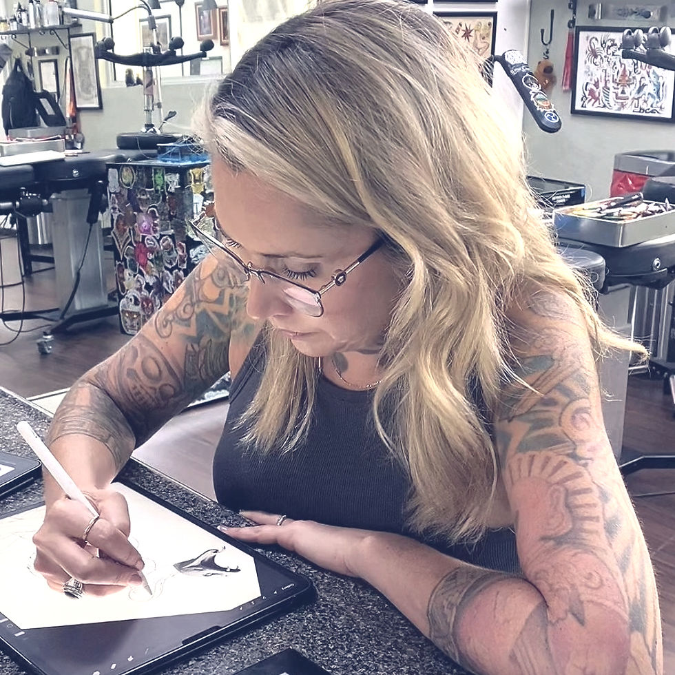melissa reyes tattoo artist in guadalajara, specializes in color tattoos, floral, black and grey, japanese, fineline and feminine motifs. 