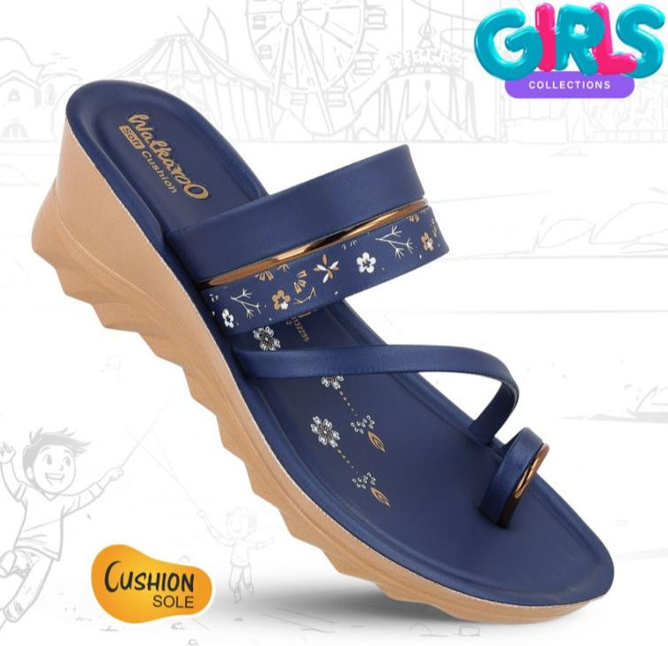 WALKAROO Women's Daily Wear Sandals - WLB72098