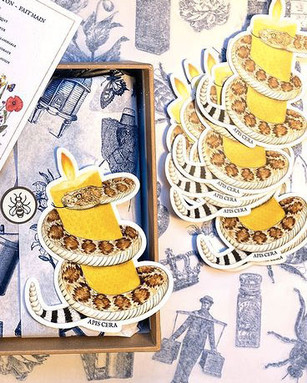 SNAKE_table_stickers_apiscera_honey_illustration_sophieriviere.jpeg