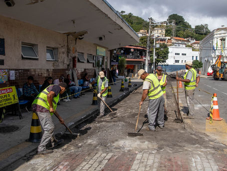 Serviços Públicos de Barra do Piraí executa operação tapa-buracos na Rodoviária Roberto Silveira