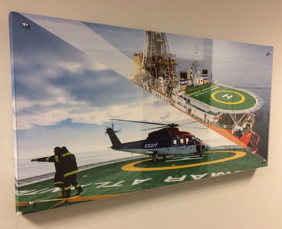 Canvas prints with plexiglass