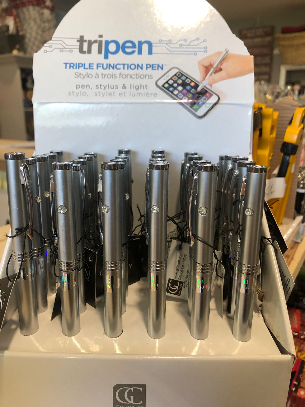 3-in-1 pen/stylus and light 