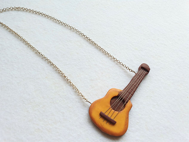 The Guitar Necklace