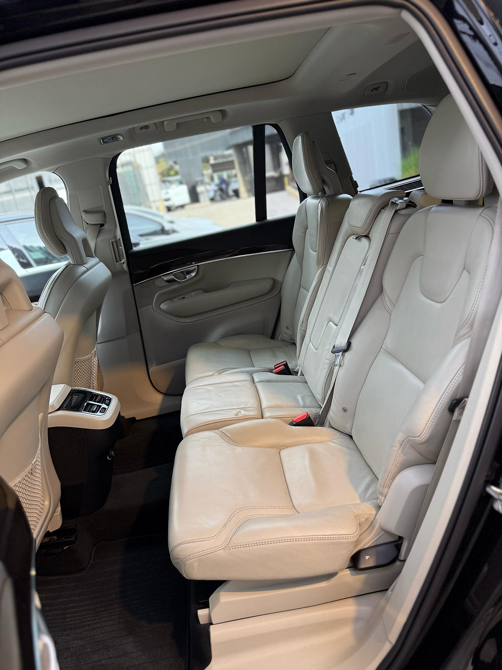 Miniatura: VOLVO XC-90