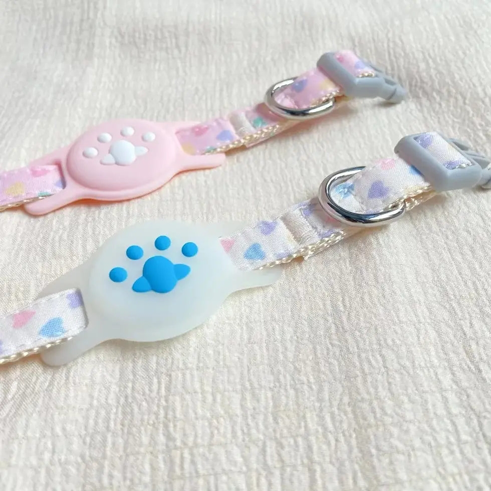 Thumbnail: Adjustable Cat Collar With Apple Air Tag Holder